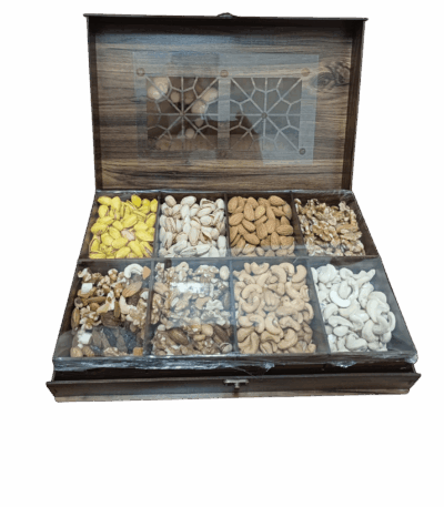 تشكيلة مكسرات فاخرة تشكيلة مكسرات فاخرة 2 كيلو تشكيلة مكسرات فاخرة – 2 كيلو من الطعم الطبيعي المميز متوفر بليمون وملح و بدون ملح